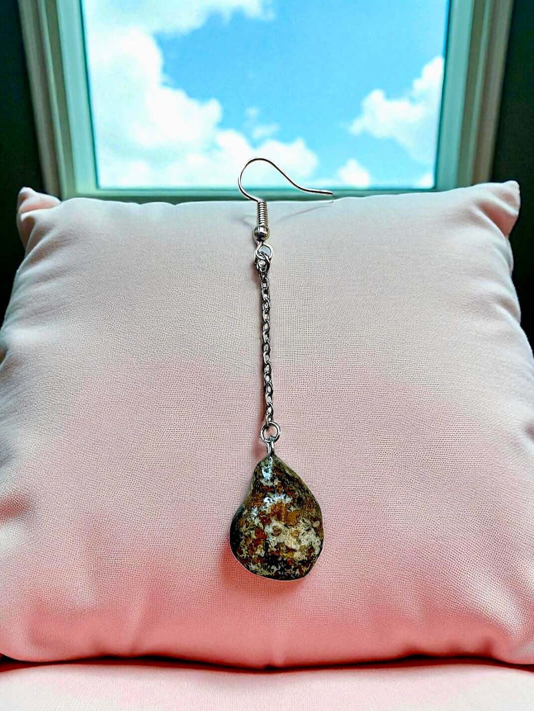 Orecchini Pendenti Artigianali con Pietre Naturali della Valsesia – Pezzi Unici, Etici e Made in Italy