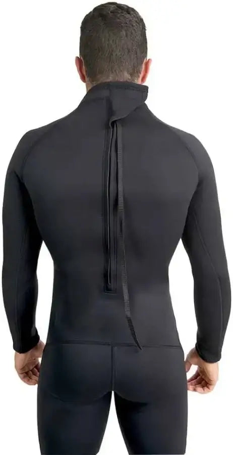 Uomo in muta lunga monopezzo Abysstar Sidney C/P, neoprene 2,5 mm, vista posteriore.