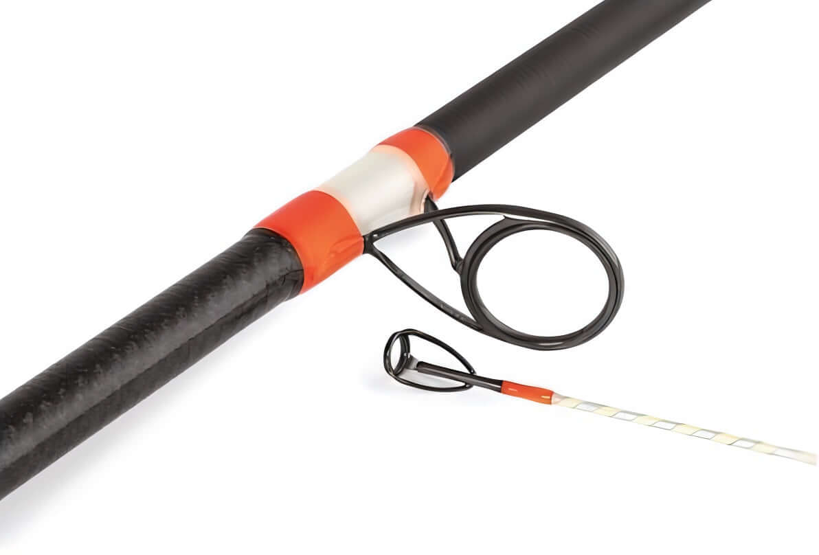 Trabucco Hidrogen Competizione KW surfcasting rod featuring a high modulus carbon blank and precision guides.