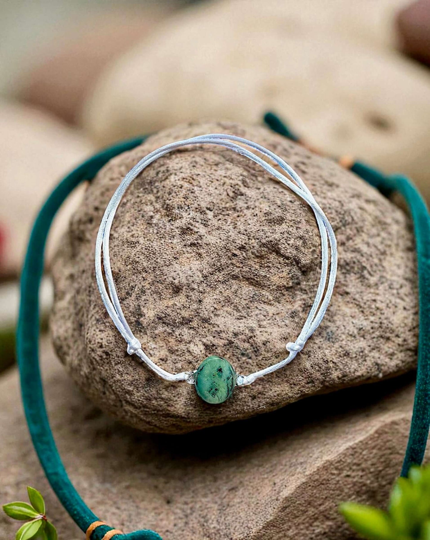 Collier Artigianale con Gemma Naturale della Valsesia – Sussurro Verde