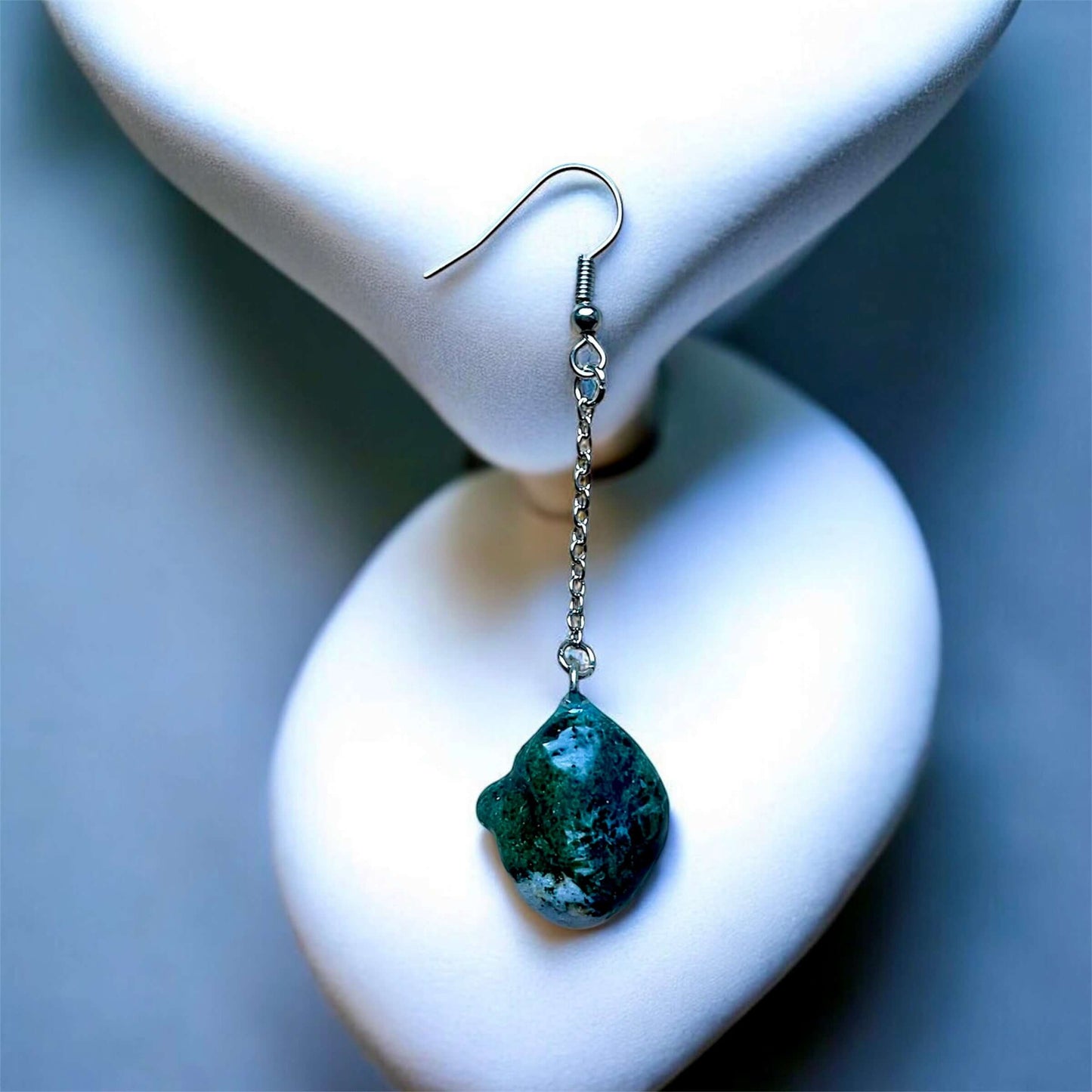 Orecchini Pendenti Artigianali con Pietre Naturali della Valsesia – Incontro di Acqua e Bosco.