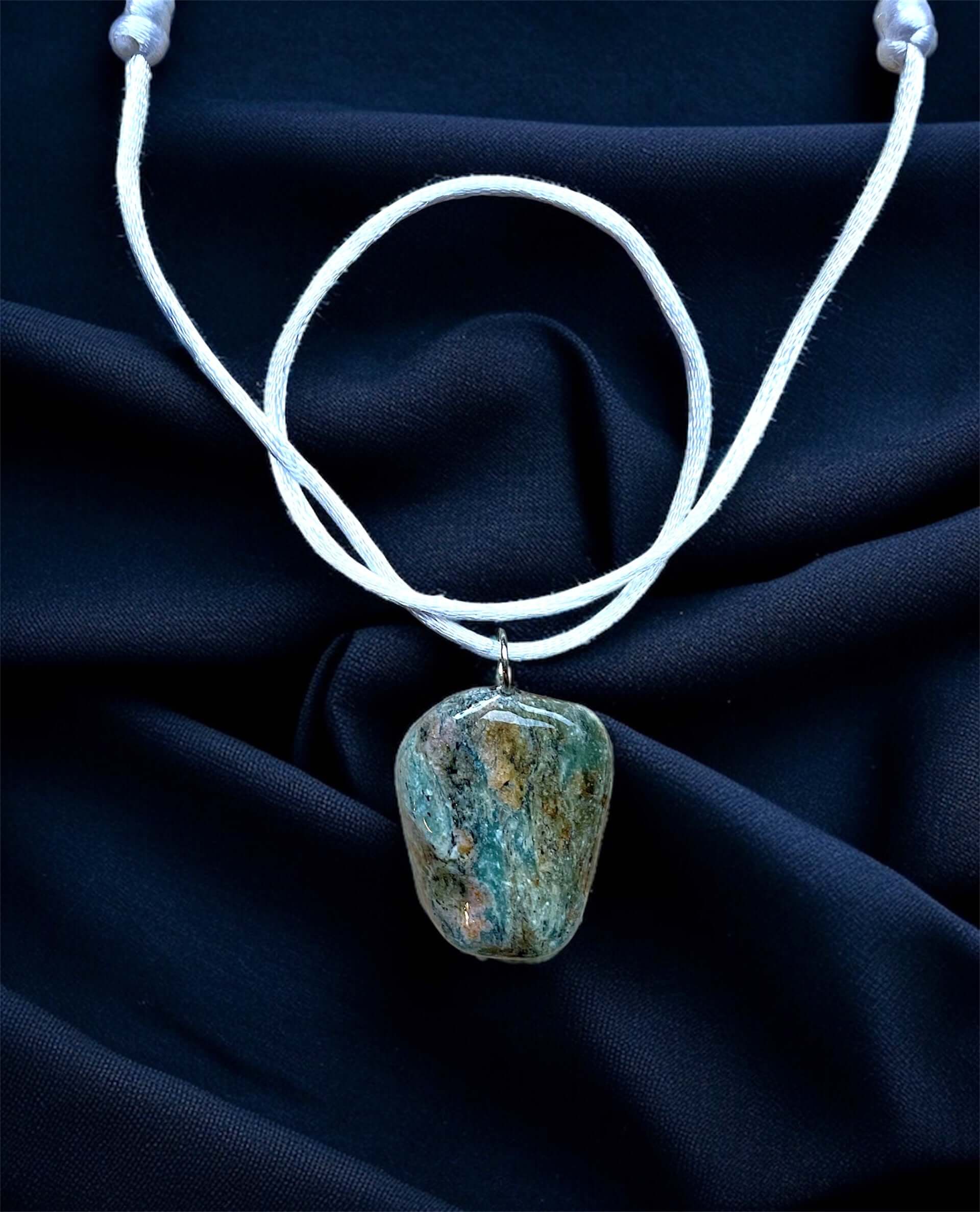 Collana Artigianale con Pietra Naturale dei Fiumi della Valsesia