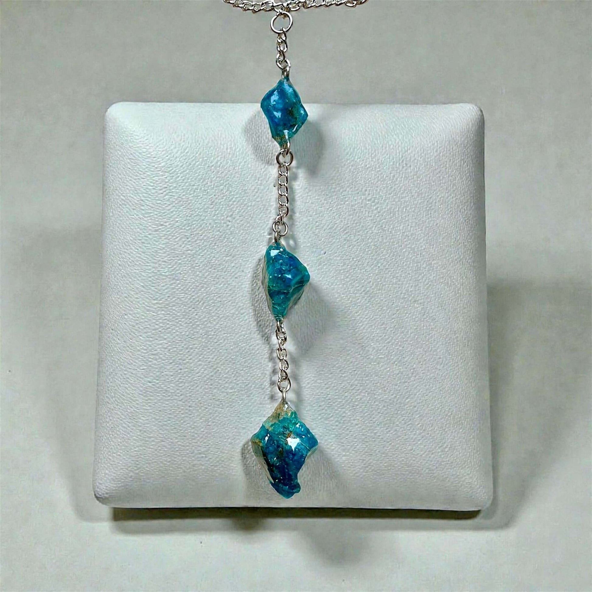 Collana Artigianale con pendenti in Azzurrite naturale - FISHING TIME, è tempo di pesca!