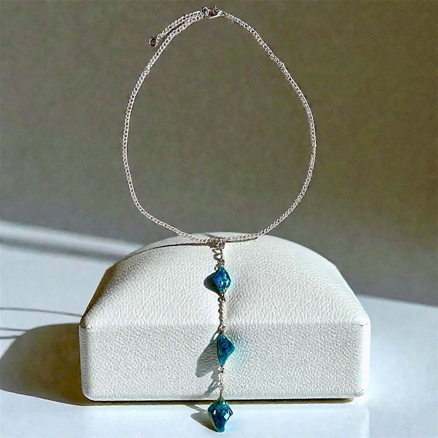 Collana Artigianale con pendenti in Azzurrite naturale - FISHING TIME, è tempo di pesca!