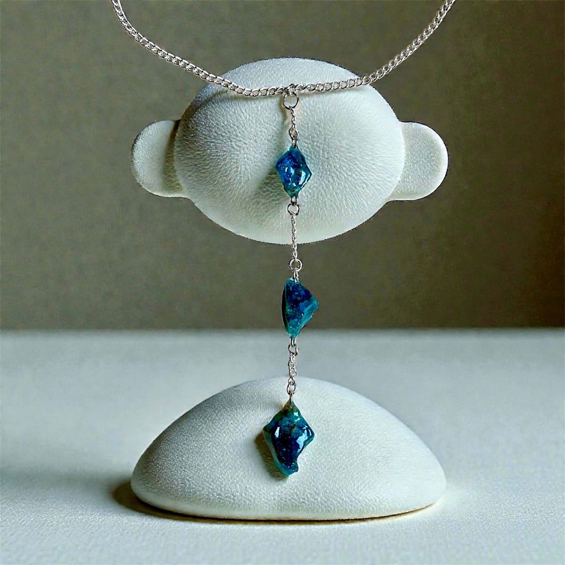 Collana Artigianale con pendenti in Azzurrite naturale - FISHING TIME, è tempo di pesca!