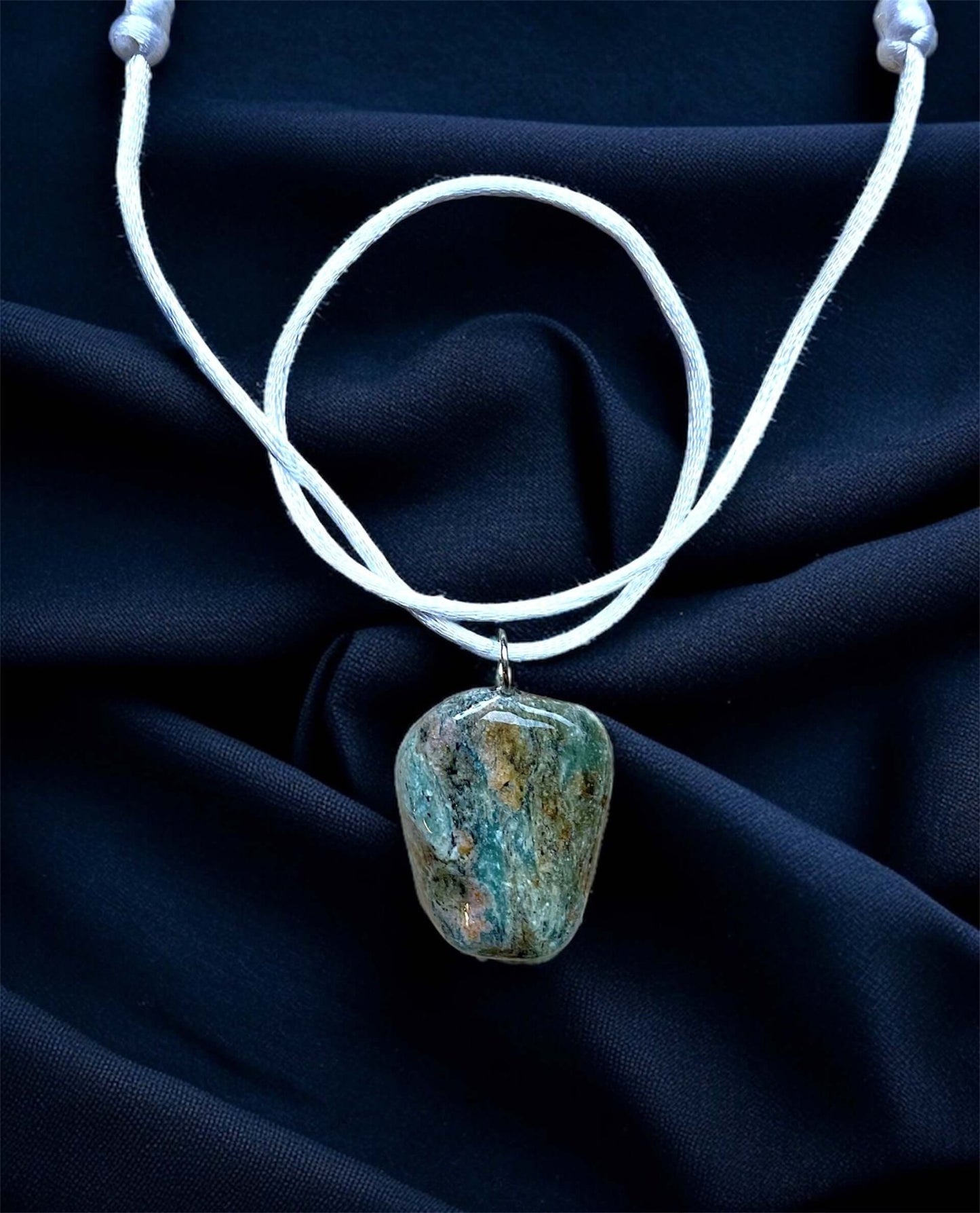 Collana Artigianale con Pietra Naturale dei Fiumi della Valsesia - FISHING TIME, è tempo di pesca!