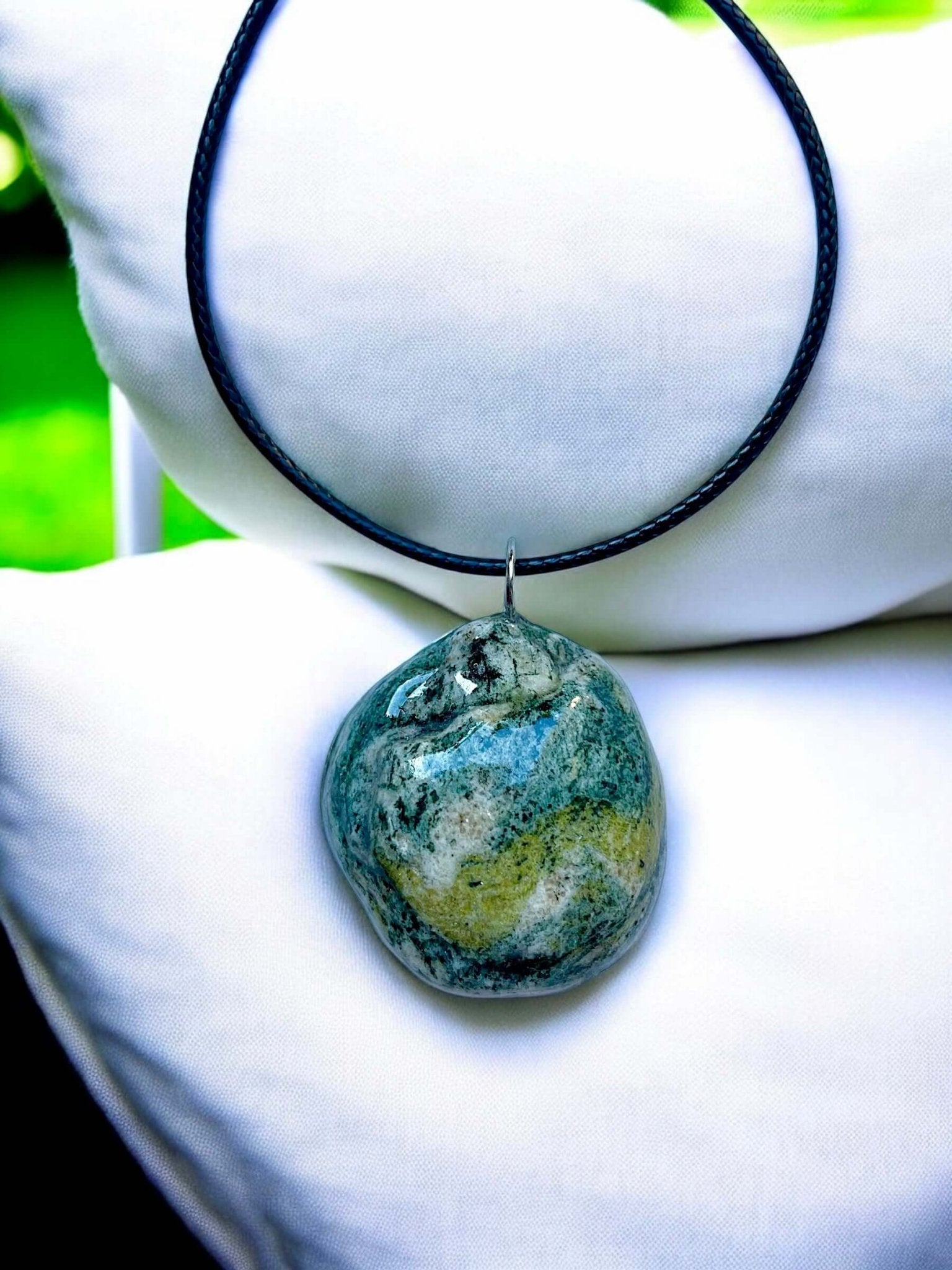 Collana Artigianale con Pietra Naturale dei Fiumi della Valsesia - FISHING TIME, è tempo di pesca!