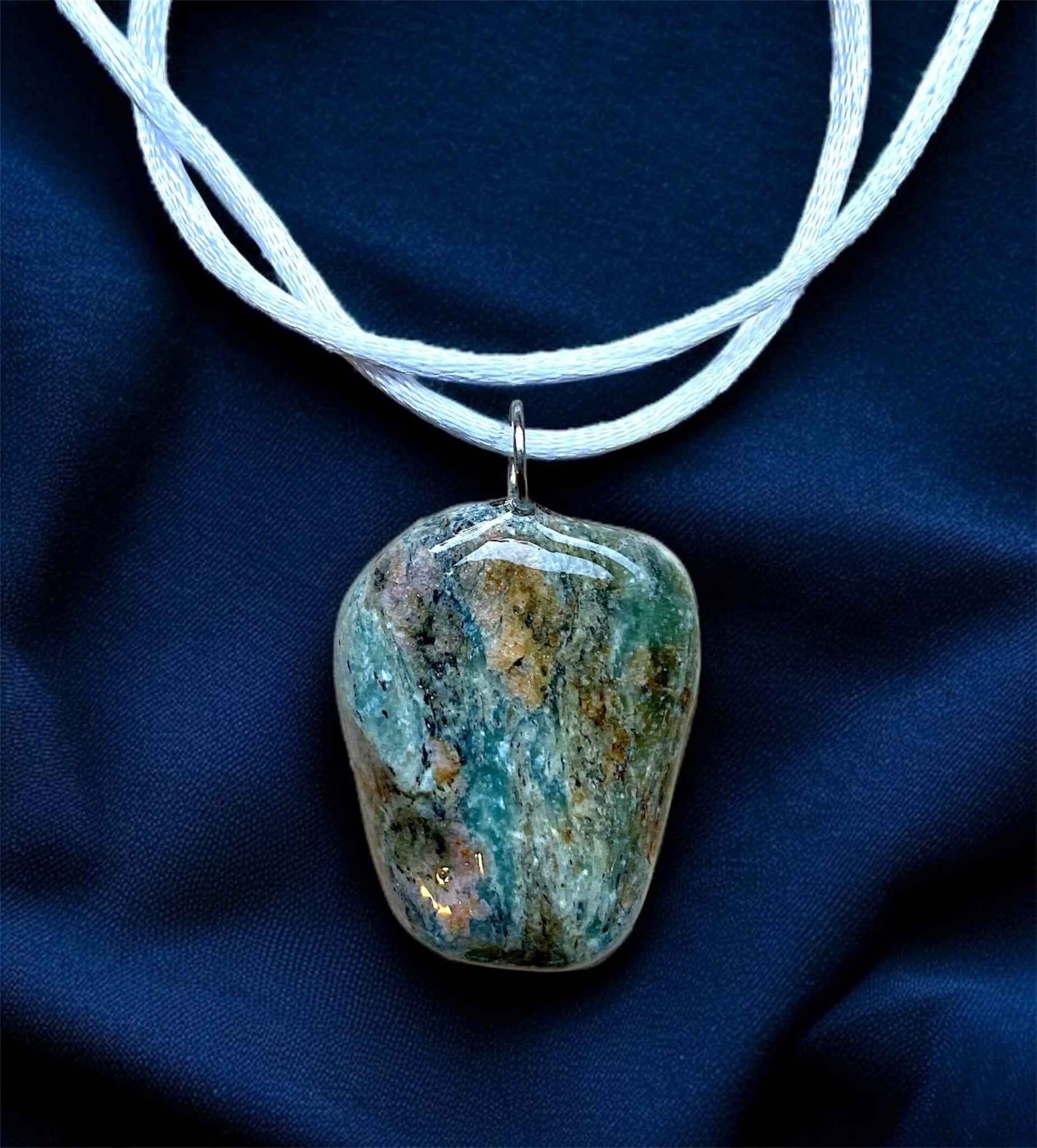 Collana Artigianale con Pietra Naturale dei Fiumi della Valsesia - FISHING TIME, è tempo di pesca!