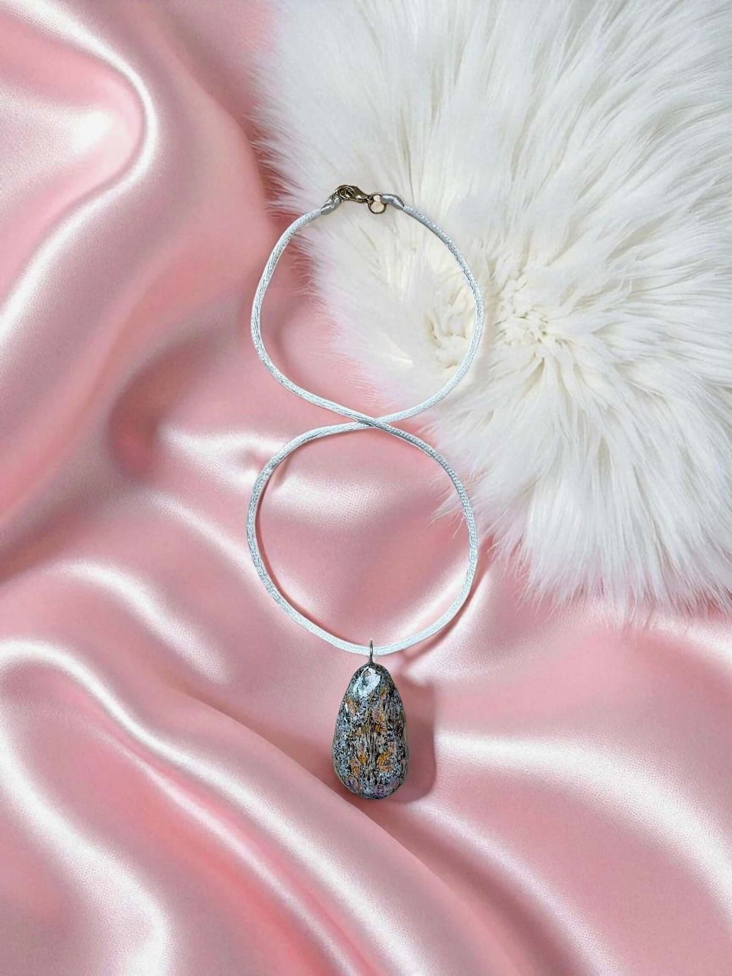 Collana Artigianale con Pietre Naturali dei Fiumi della Valsesia - FISHING TIME, è tempo di pesca!