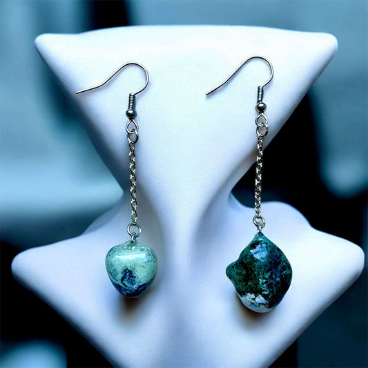 Orecchini Pendenti Artigianali con Pietre Naturali della Valsesia – Incontro di Acqua e Bosco - FISHING TIME, è tempo di pesca!