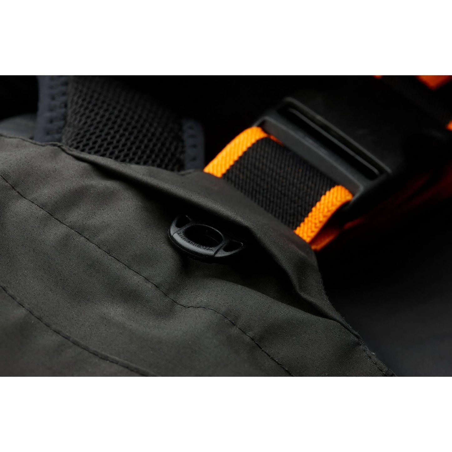 Savage Gear SG8 Chest Zip Wader – Wader con Zip Frontale Premium